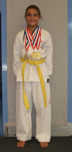 Nakita Curtis 3 golds (Hemel) 08